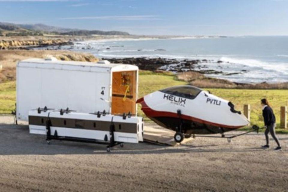 CES 2024：19万美元电动直升机、家庭机器人助理、AI烤面包机大盘点