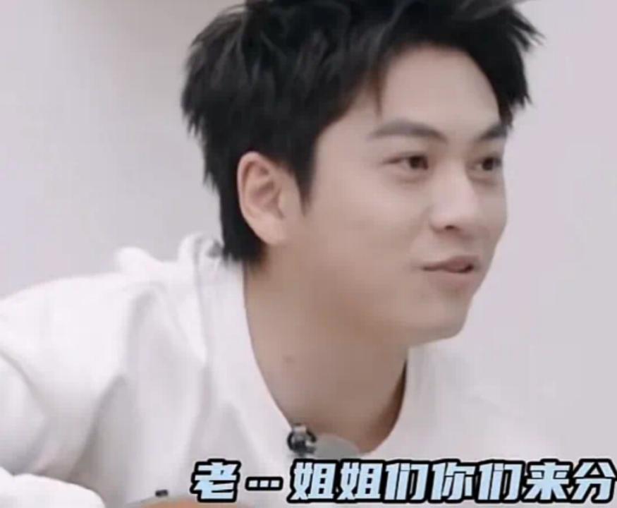 早知道他这么好笑，就留到春晚再看了