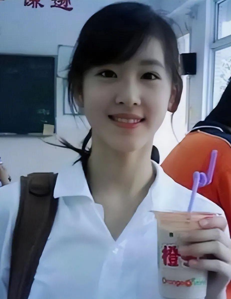 是不是真恩爱不知道，但细看章泽天资产，有被她惊讶到