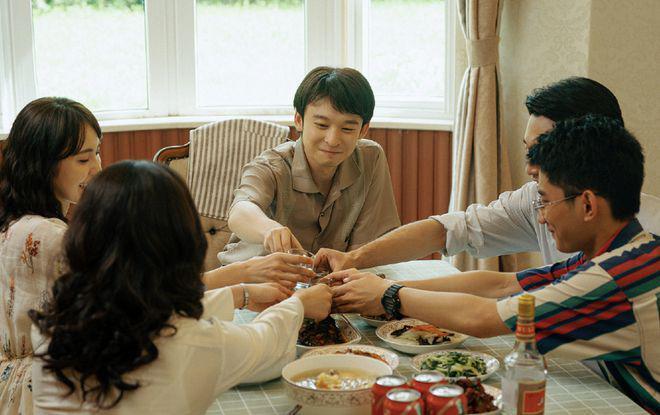 《大江大河3》与《侦察英雄》，一部上头，一部昏昏欲睡