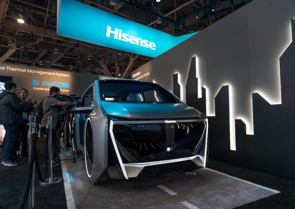 CES 2024次日观察：三星 LG玩花活，显示行业大混战