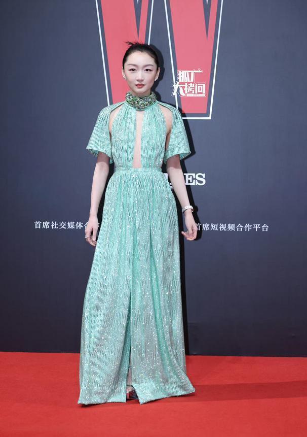 红毯这一夜，杨幂的脸孙俪的眼，撕开女星遮羞布