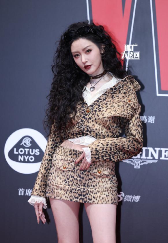 红毯这一夜，杨幂的脸孙俪的眼，撕开女星遮羞布