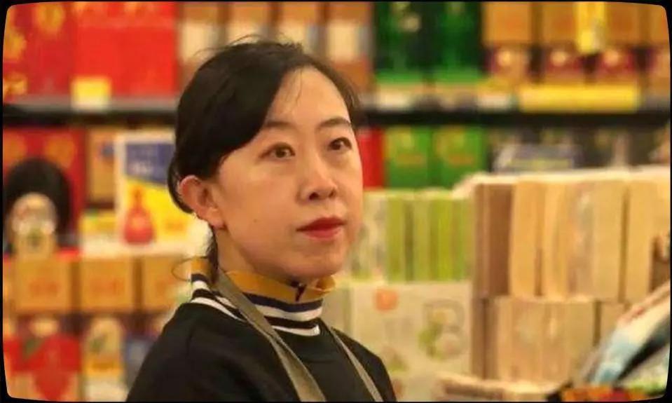 17年前，为追刘德华逼亲爹跳海的杨丽娟，如今过得如何？