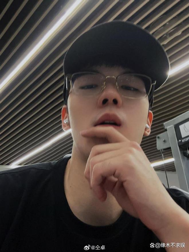 郑云龙入职人艺引争议，曾被实名举报走后门进事业单位