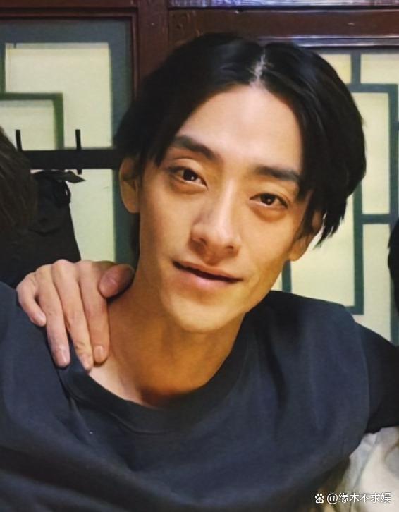 郑云龙入职人艺引争议，曾被实名举报走后门进事业单位