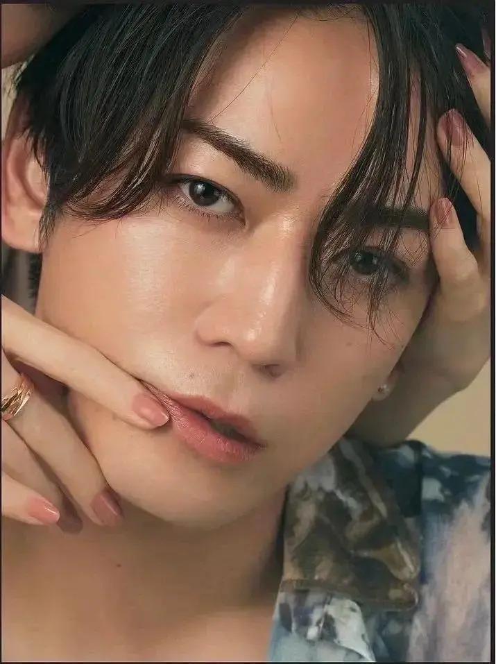 日本第一心机女拿下国民偶像，网友炸了：不愧是绿茶鼻祖