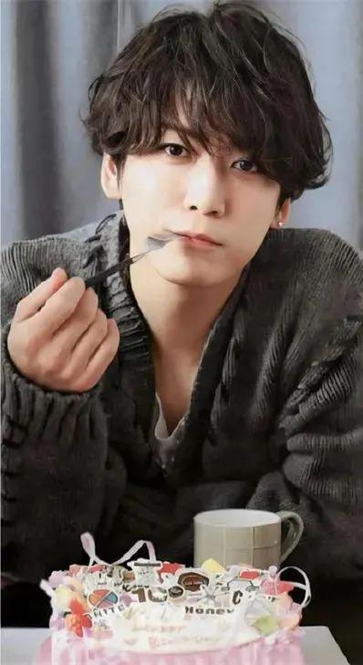 日本第一心机女拿下国民偶像，网友炸了：不愧是绿茶鼻祖