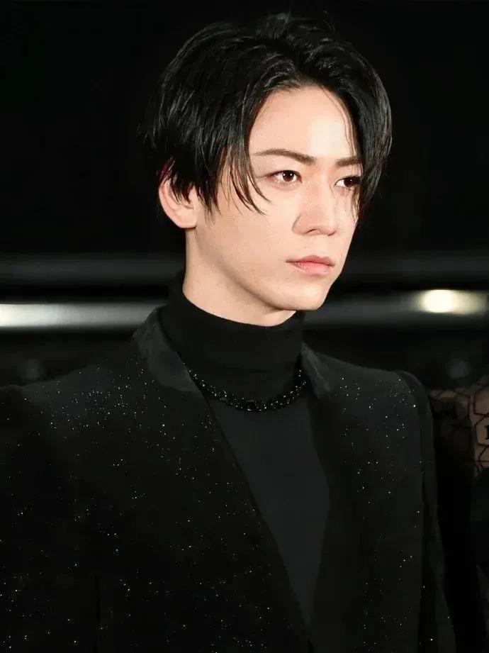 日本第一心机女拿下国民偶像，网友炸了：不愧是绿茶鼻祖