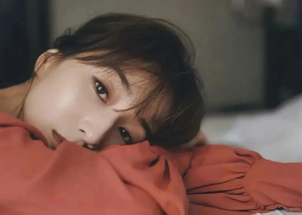 日本第一心机女拿下国民偶像，网友炸了：不愧是绿茶鼻祖