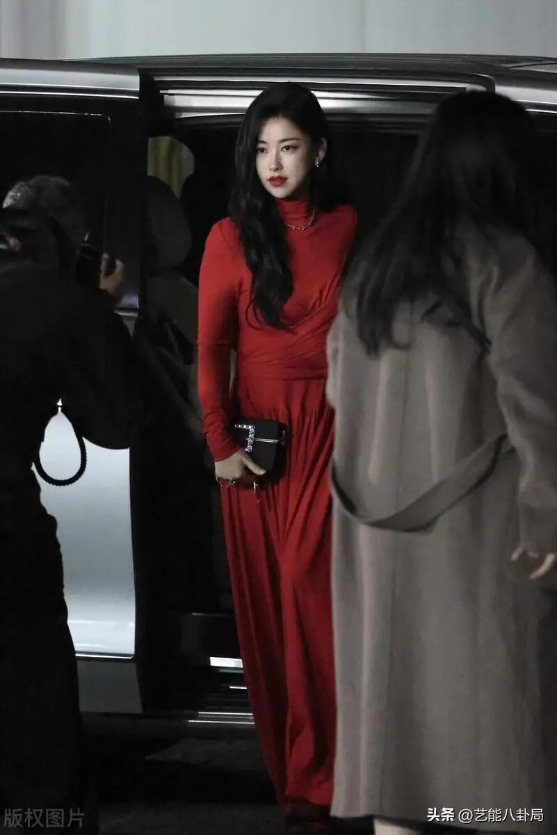 这一夜，女明星红毯翻车！海清疲惫，马伊琍打回原形
