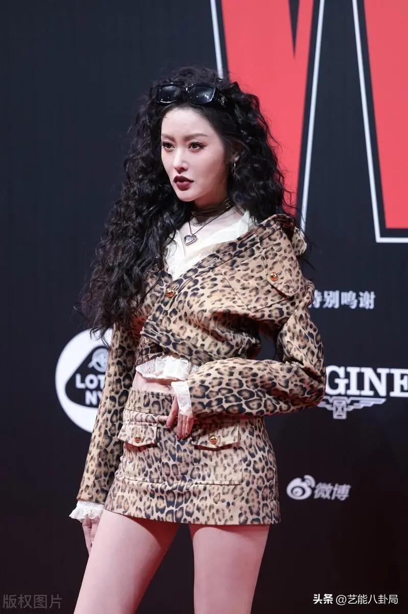 这一夜，女明星红毯翻车！海清疲惫，马伊琍打回原形