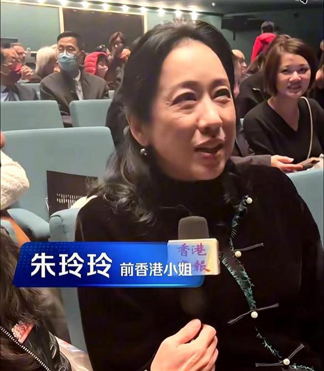 霍启刚夫妇带儿子看舞剧，朱玲玲一同前往，罗康瑞满头白发