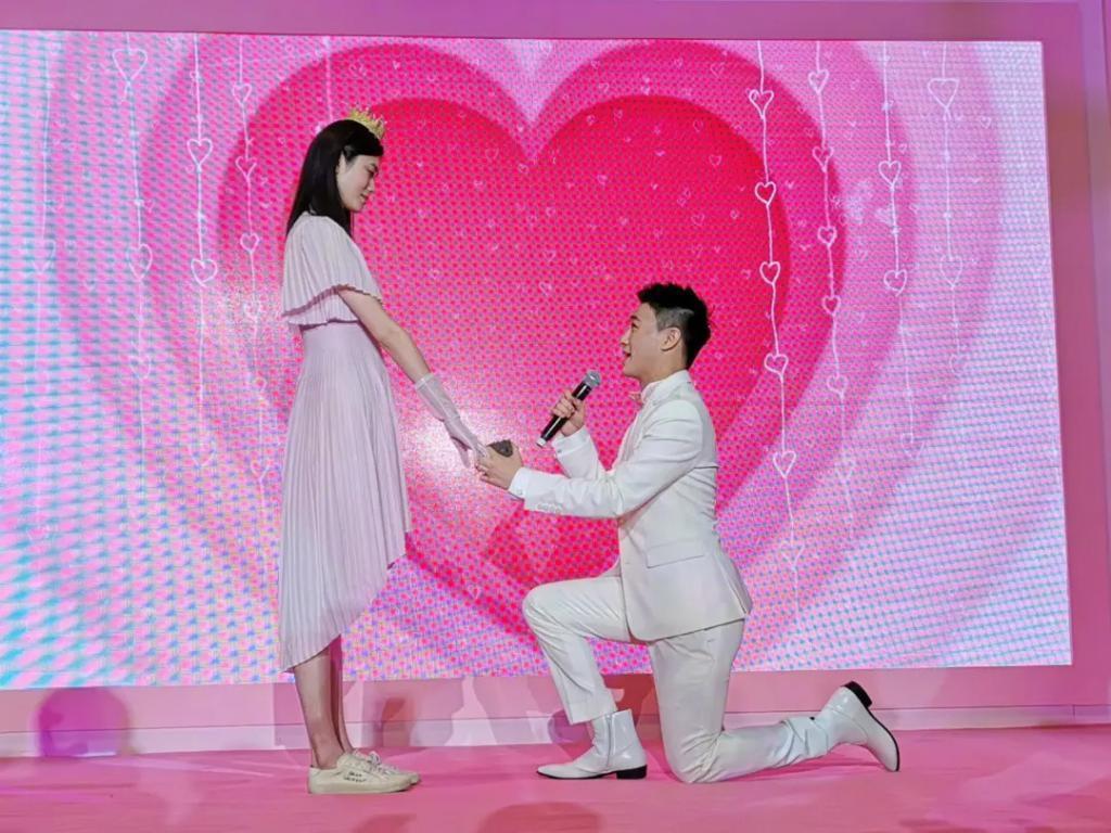 生下二胎，她资产直接冲到600亿？