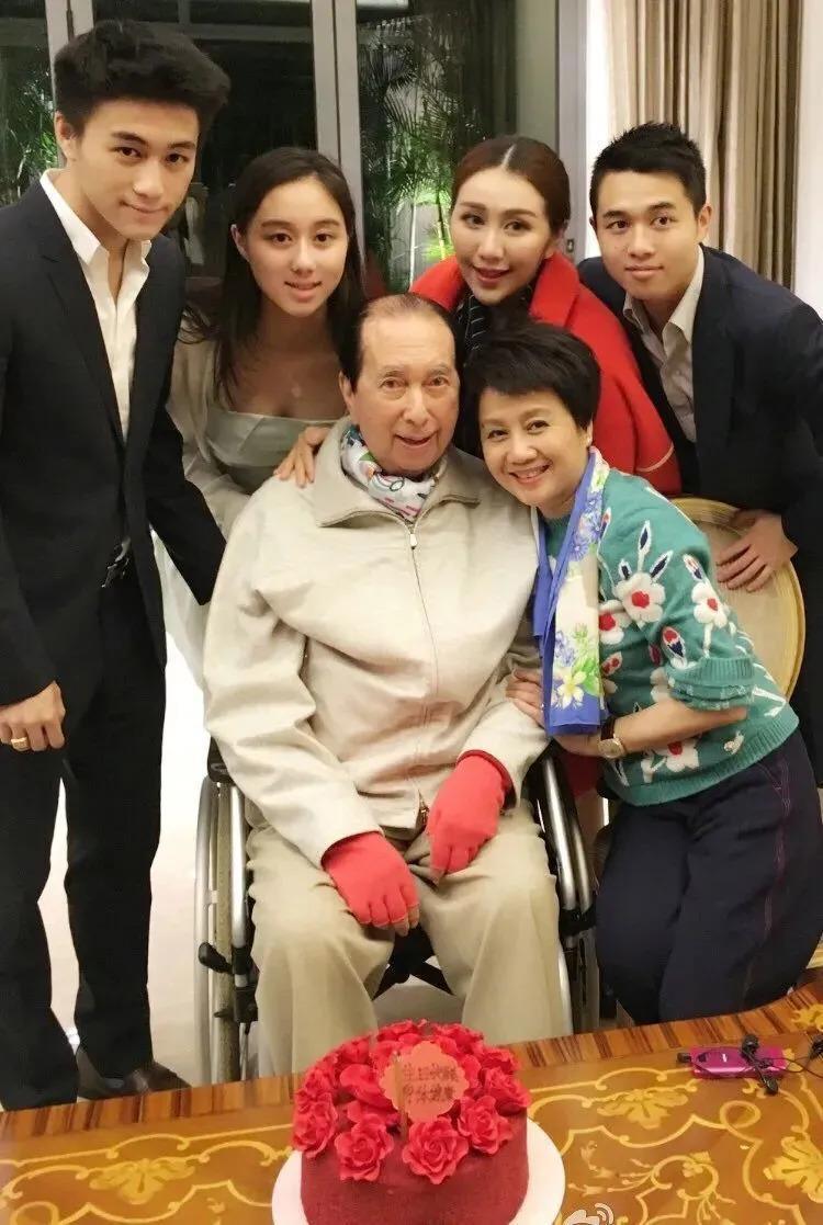 生下二胎，她资产直接冲到600亿？