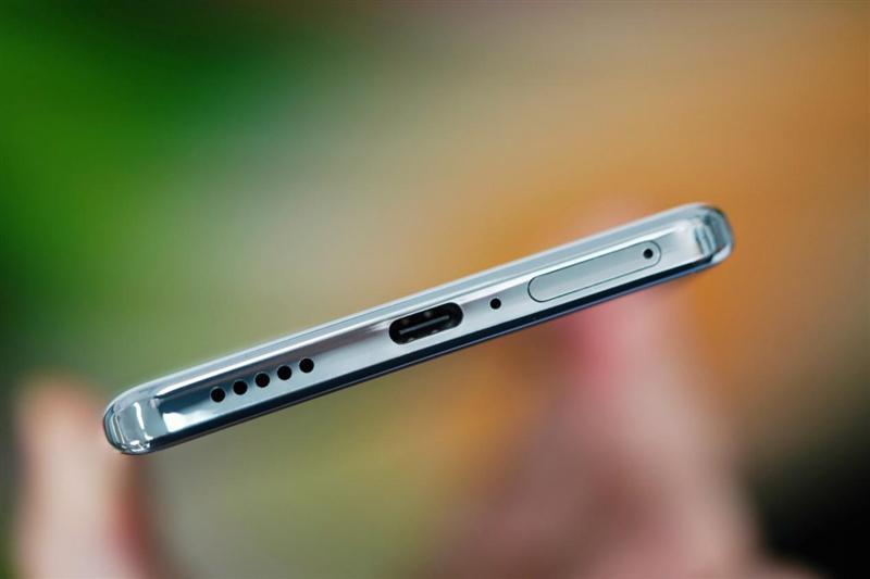 打破人像手机性能边界！vivo S18 Pro评测：不仅拍人好 玩游戏更出色