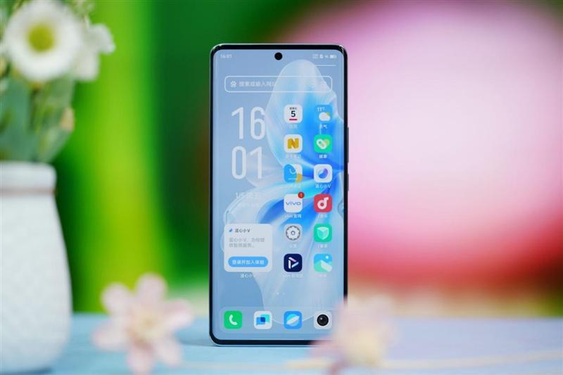 打破人像手机性能边界！vivo S18 Pro评测：不仅拍人好 玩游戏更出色