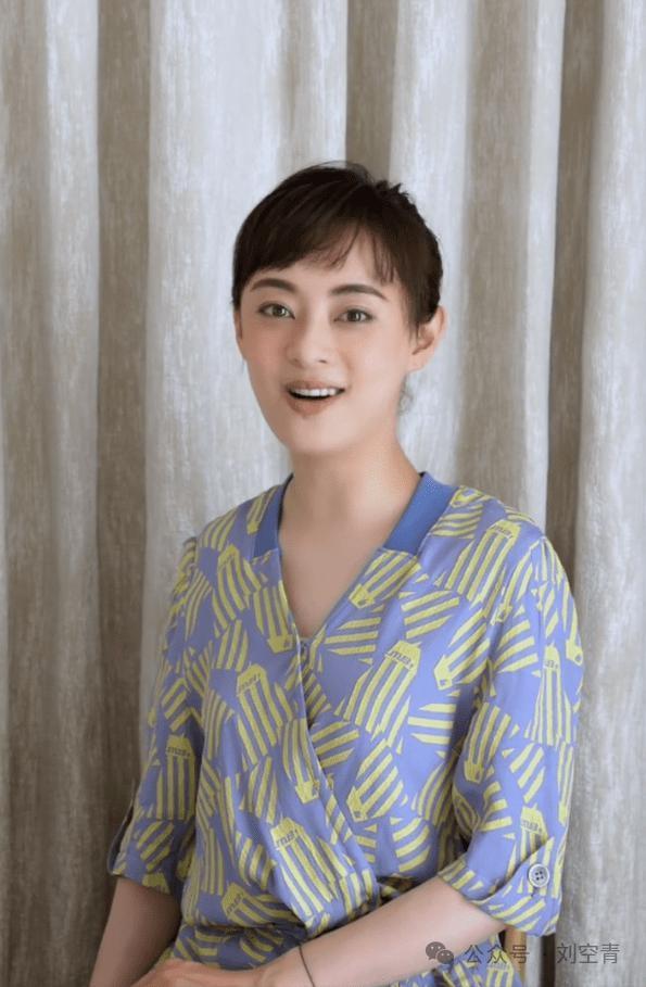 她现在的脸，好疲惫啊……