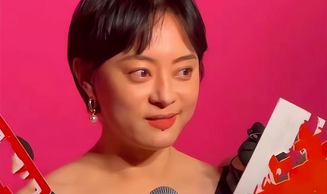 她现在的脸，好疲惫啊……