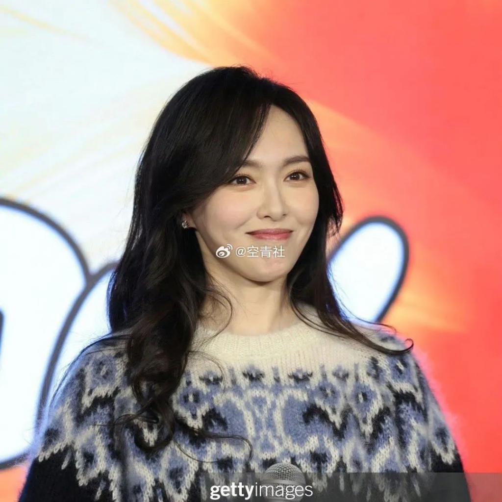 她现在的脸，好疲惫啊……