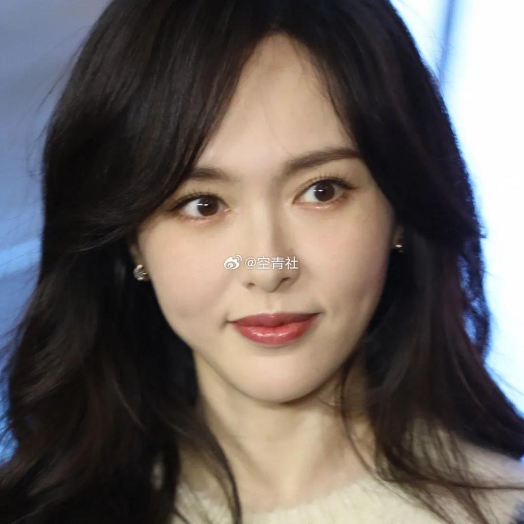 她现在的脸，好疲惫啊……