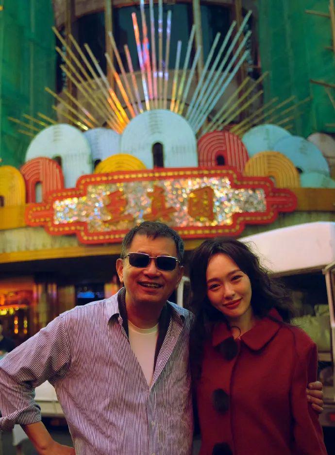 她现在的脸，好疲惫啊……