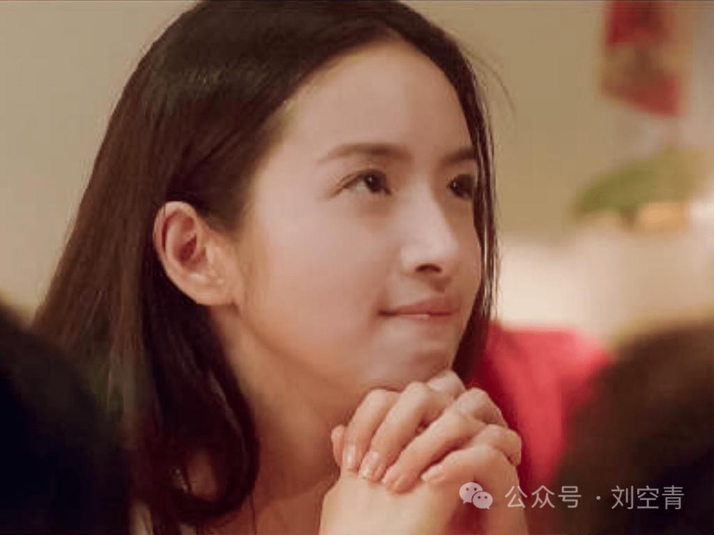 她现在的脸，好疲惫啊……