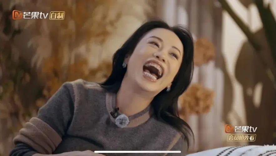 三段婚姻，遗憾没孩子，55岁她终究走出人生困境