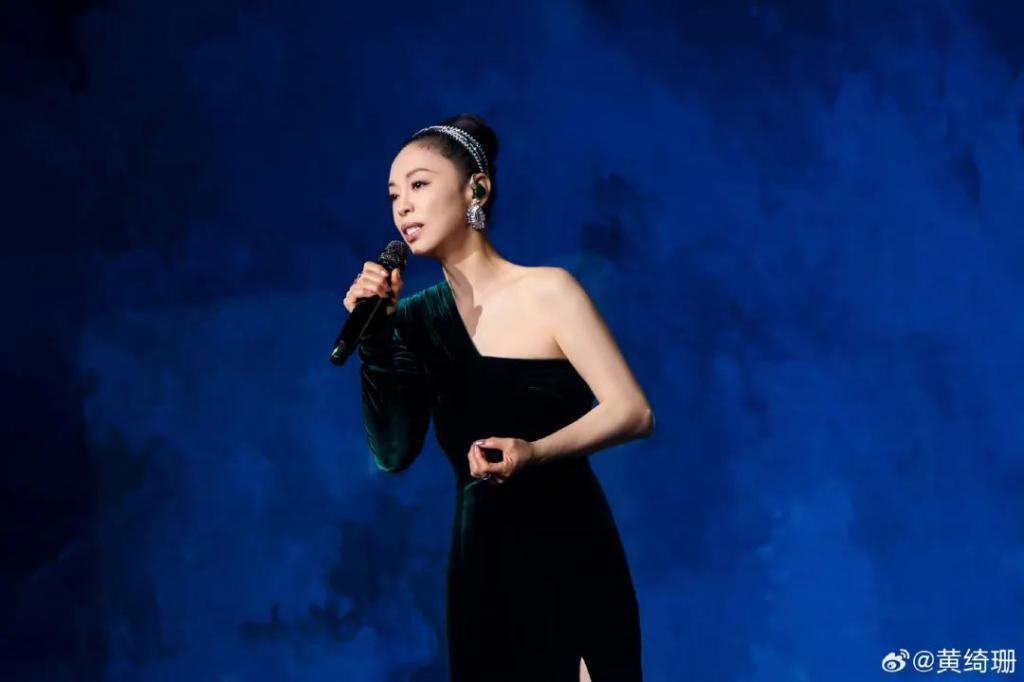 三段婚姻，遗憾没孩子，55岁她终究走出人生困境
