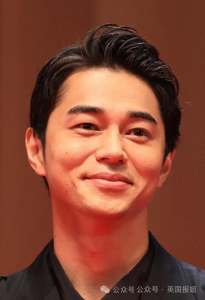 日本顶级渣男被曝和3女星山林同居，深山开“后宫”！