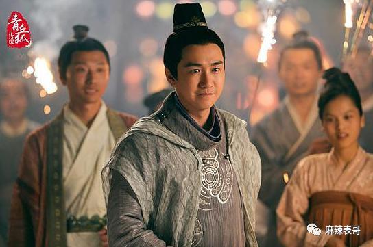 从棋逢对手到如今的男弱女强，这下网友更催他俩分手了…