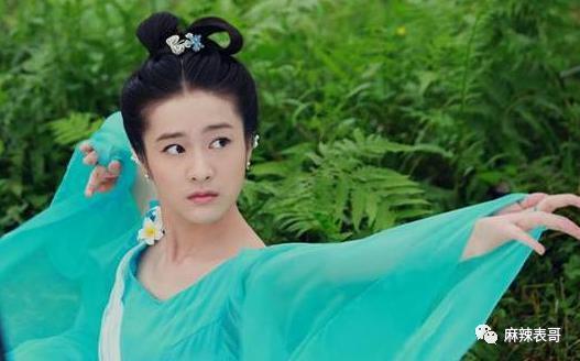 从棋逢对手到如今的男弱女强，这下网友更催他俩分手了…