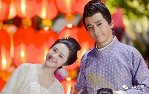 从棋逢对手到如今的男弱女强，这下网友更催他俩分手了…