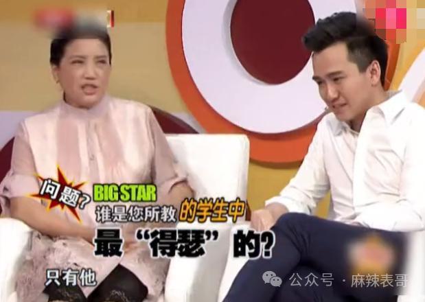 从棋逢对手到如今的男弱女强，这下网友更催他俩分手了…