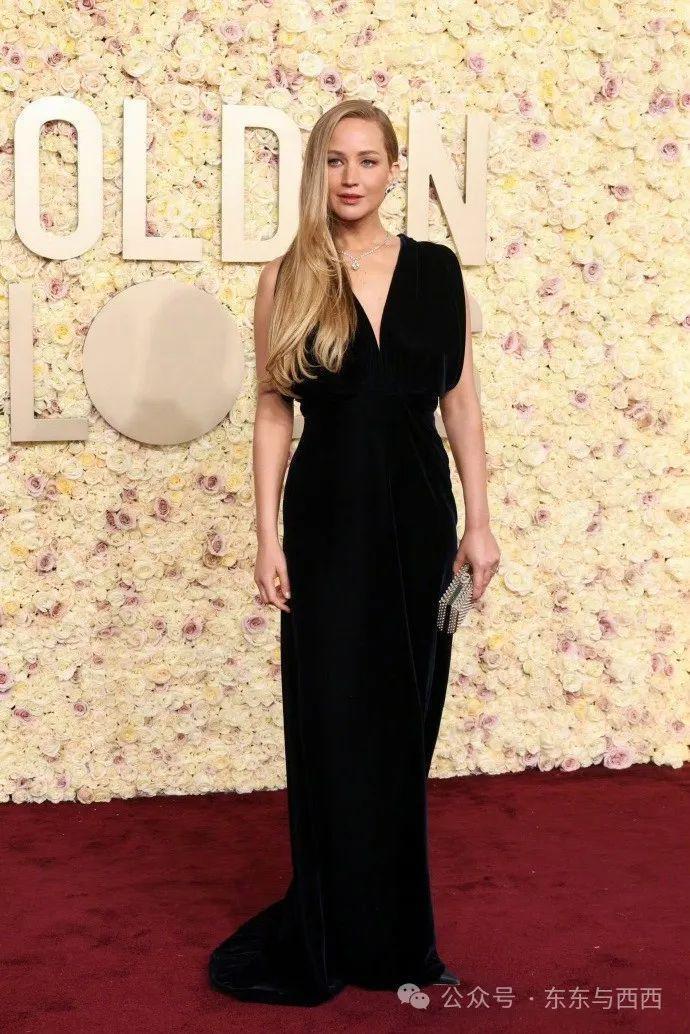 美神降临红毯，艳压所有女星，谁能想到几年前她是个男生……