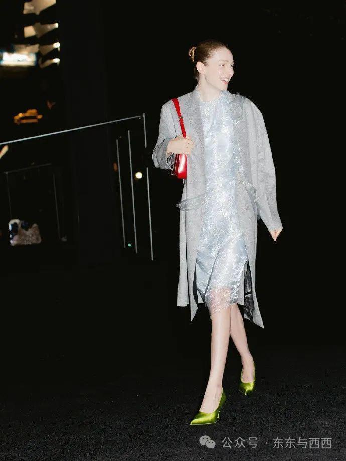 美神降临红毯，艳压所有女星，谁能想到几年前她是个男生……