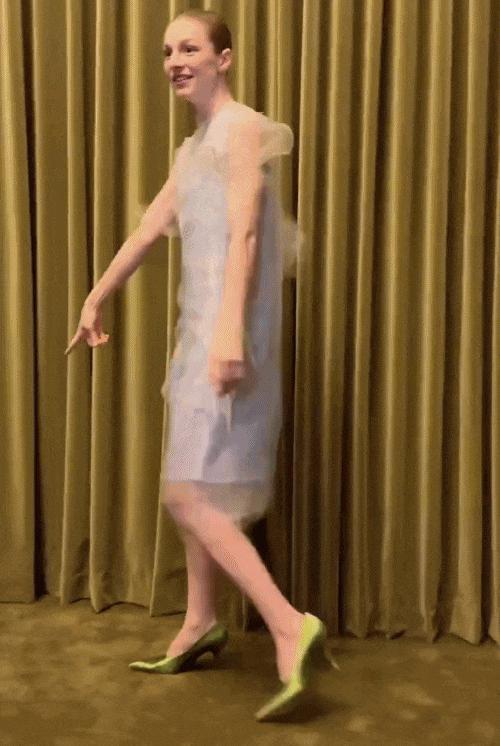 美神降临红毯，艳压所有女星，谁能想到几年前她是个男生……