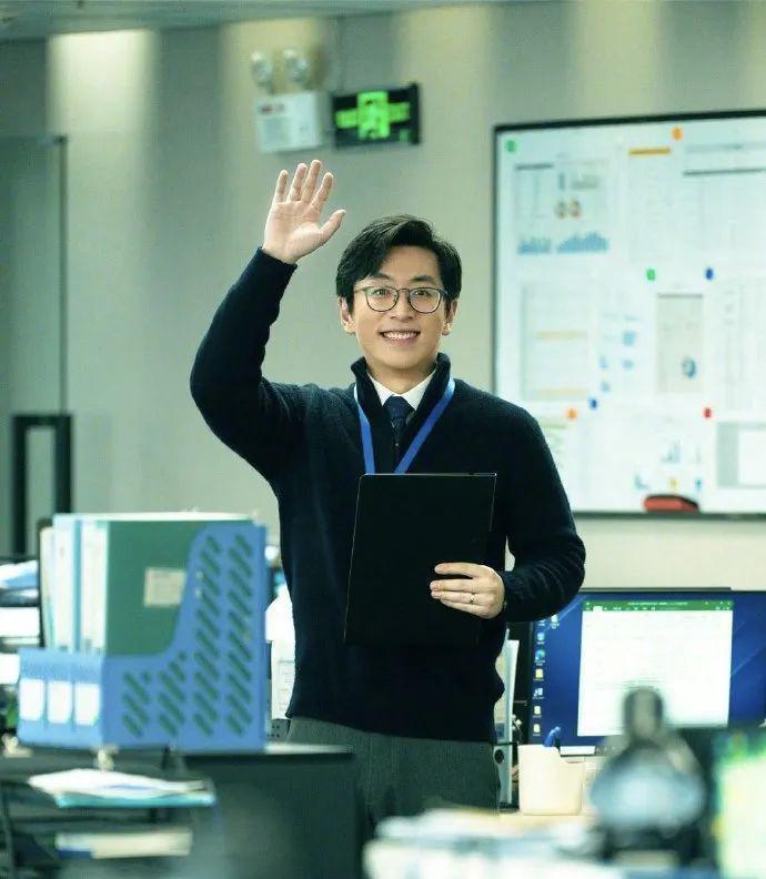 内娱第一beta恋爱了？？网友：他的人夫感太强了