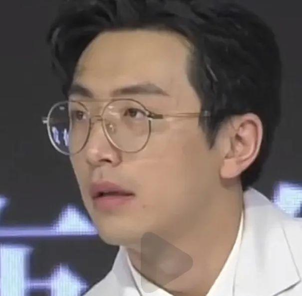 内娱第一beta恋爱了？？网友：他的人夫感太强了