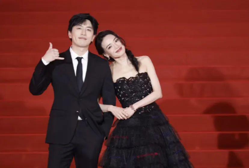 内娱第一beta恋爱了？？网友：他的人夫感太强了