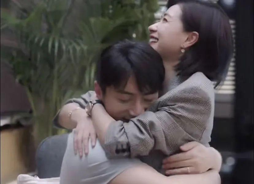 内娱第一beta恋爱了？？网友：他的人夫感太强了