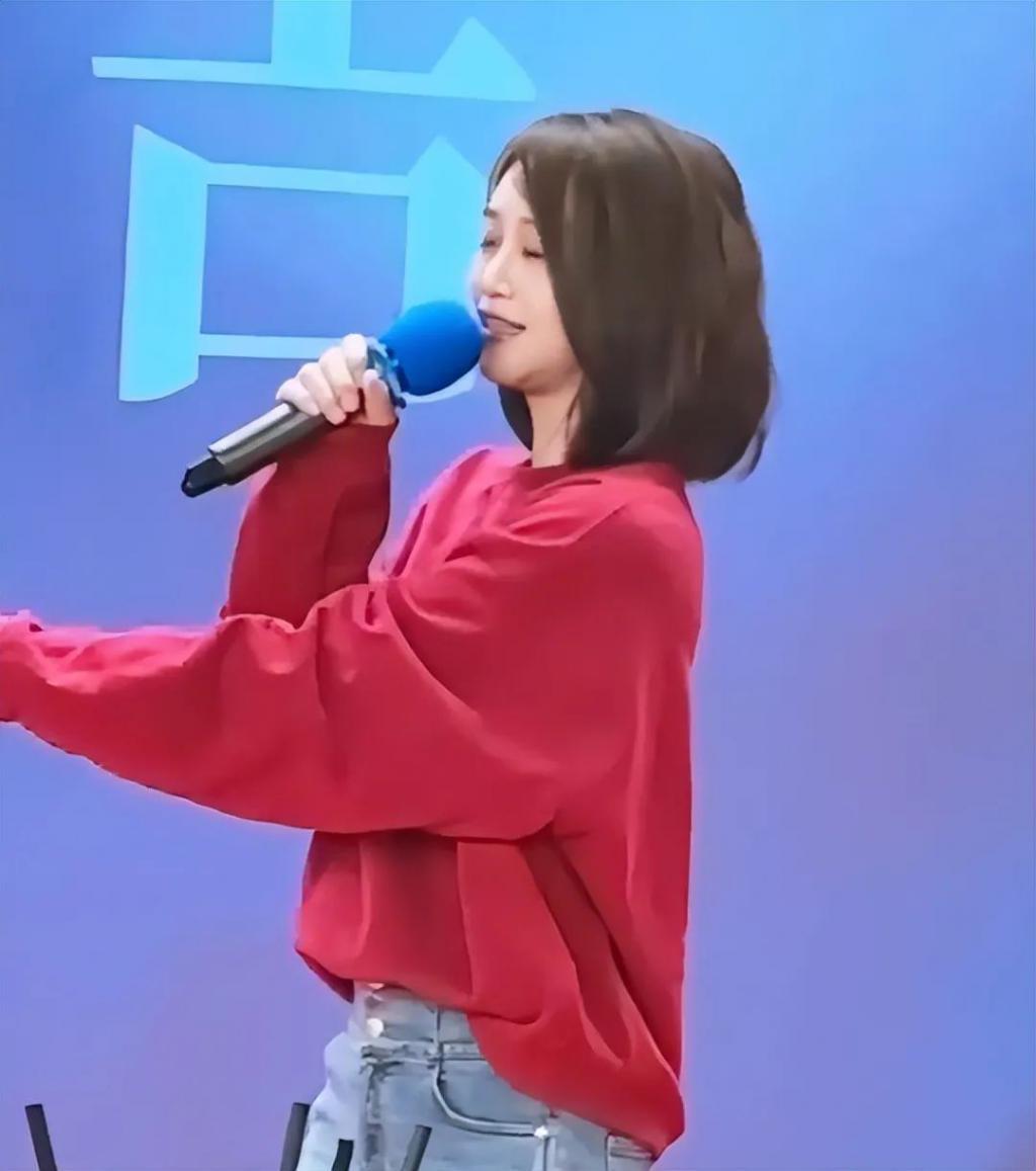 当蓝盈莹跟江疏影在一起，我才彻底明白，美人在骨不在皮