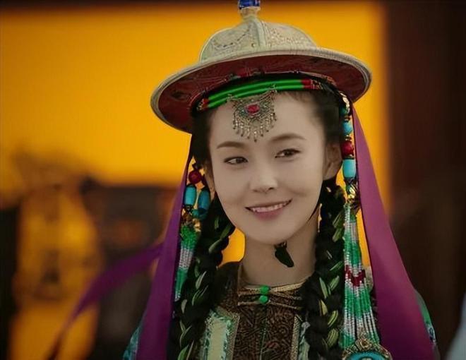 20岁演妇女，34岁却演少女，两年拍18部，苦尽甘来