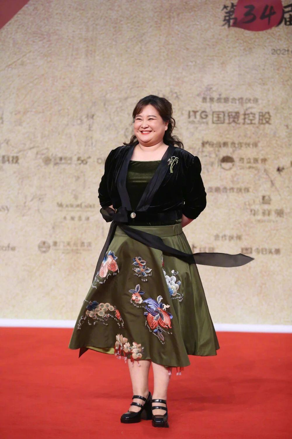 减肥100斤！她对自己也太狠了……