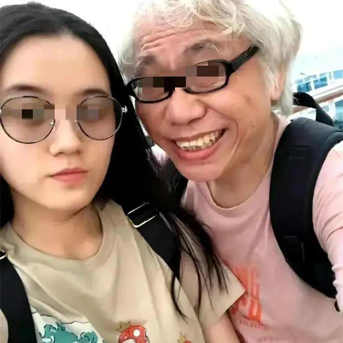 不伦恋后，她成了流浪的疯女人