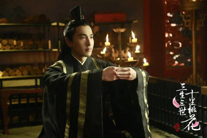 靠好角色逆风翻盘，娱乐圈是全世界最势利眼的地方？