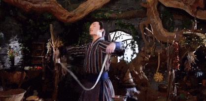 靠好角色逆风翻盘，娱乐圈是全世界最势利眼的地方？