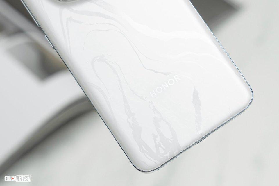 引领行业的又一旗舰产品，荣耀 Magic6 Pro图赏