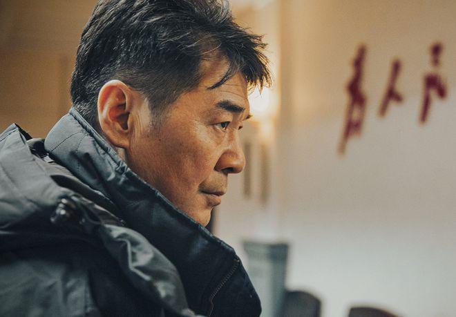 首播拿下收视第一，1集就下线3人，这部悬疑剧后劲真大