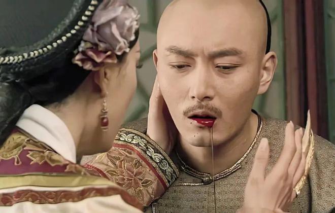 看了果郡王的采访才知道，甄嬛传还有一个没拍出来的结局